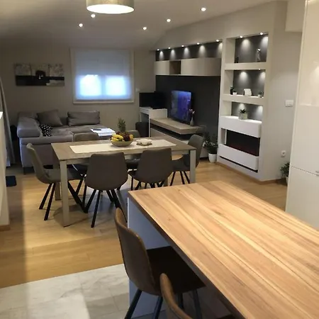 Moderne Ferienwohnung Mit Klima, Wifi In Sandstrandnahe Apartament Medulin