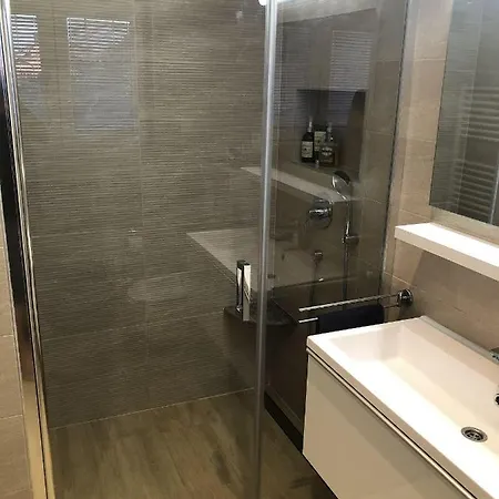 Moderne Ferienwohnung Mit Klima, Wifi In Sandstrandnahe Apartament