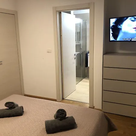 Moderne Ferienwohnung Mit Klima, Wifi In Sandstrandnahe Apartament Medulin