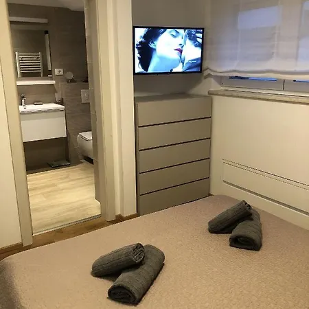 Moderne Ferienwohnung Mit Klima, Wifi In Sandstrandnahe Medulin