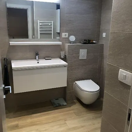 Moderne Ferienwohnung Mit Klima, Wifi In Sandstrandnahe Apartament *