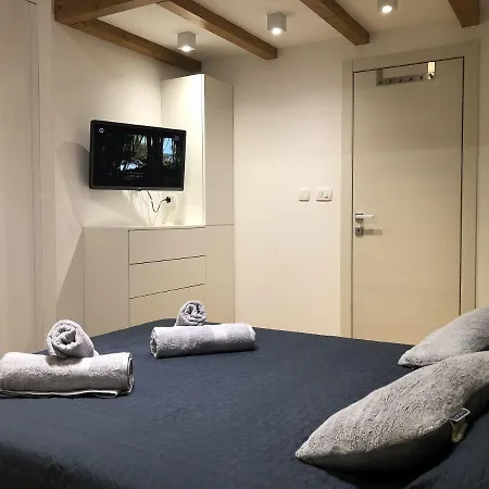 Moderne Ferienwohnung Mit Klima, Wifi In Sandstrandnahe Medulin